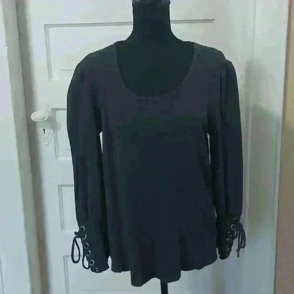 Suzanne Betro Top #0008A - Picture 1 of 6